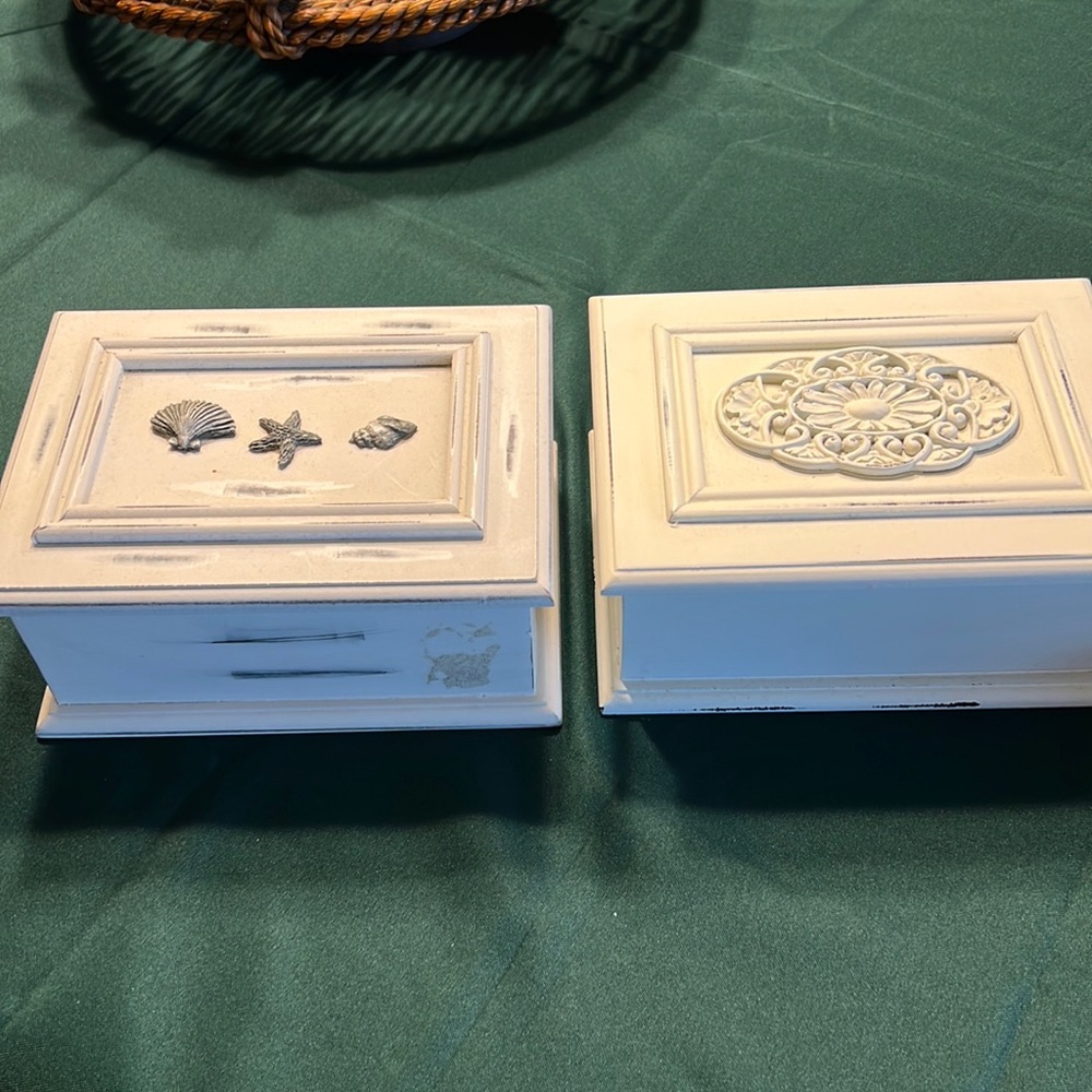 2 wooden decorative boxes